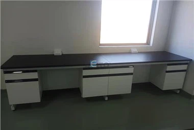 A füstelszívó használata laboratóriumi körülmények között